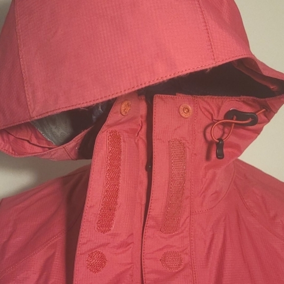 MEC Womens Aquanator Rain jacket in Small - Picture 12 of 16